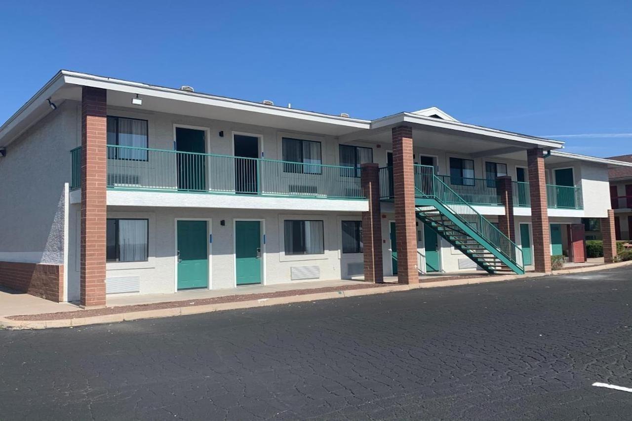 Greentree Inn Of Holbrook, Az Exteriör bild
